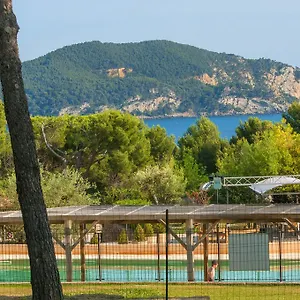 camping-les-dauphins.fr-provencehotel.com/